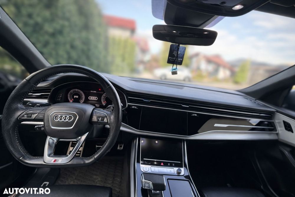 Audi Q8 - 7