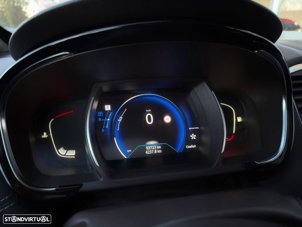 Renault Espace 1.6 dCi Initiale Paris EDC - 29