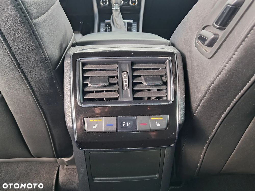 Skoda Superb 2.0 TDI SCR 4x4 L&K DSG - 17