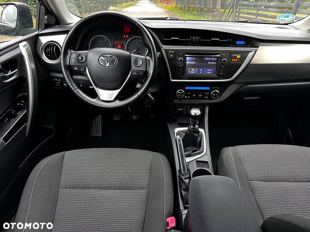 Toyota Auris 1.6 Premium Start - 22