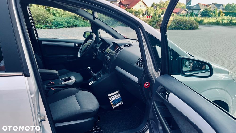 Opel Zafira 1.8 - 6