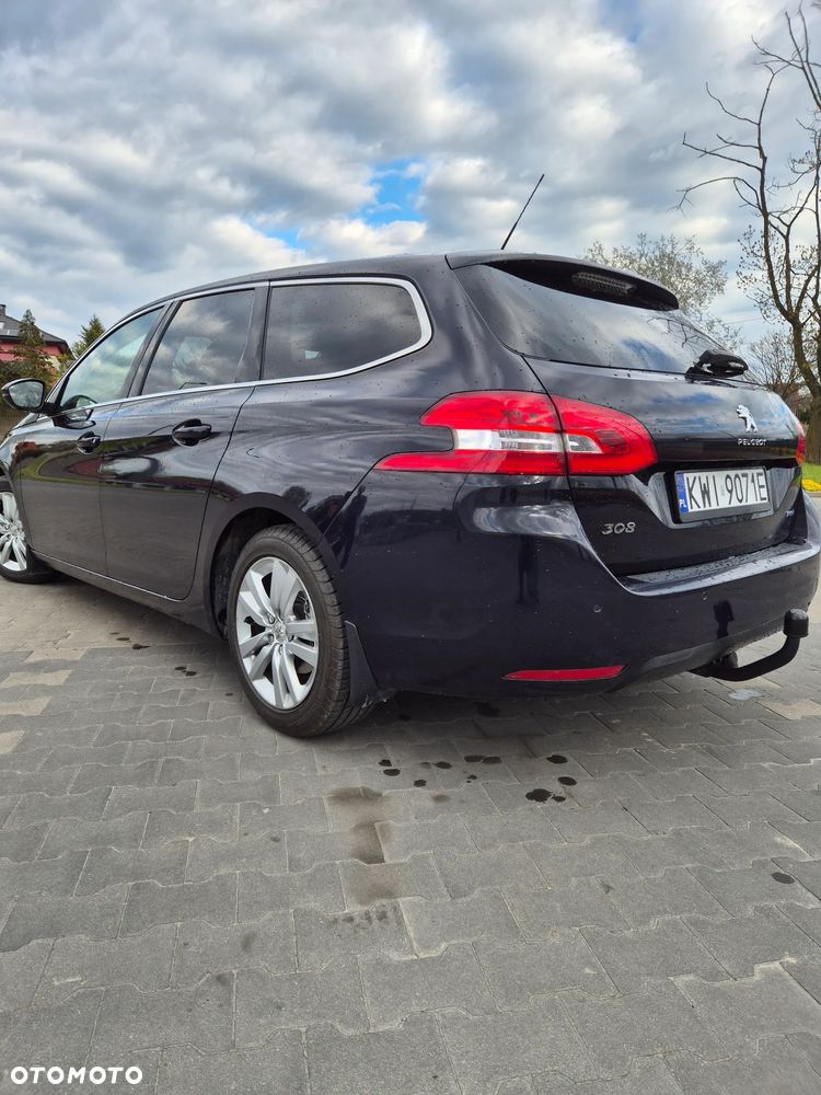 Peugeot 308 1.6 BlueHDi Allure S&S - 9