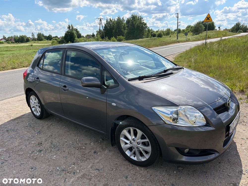 Toyota Auris 1.4 D-4D 2010 - 1