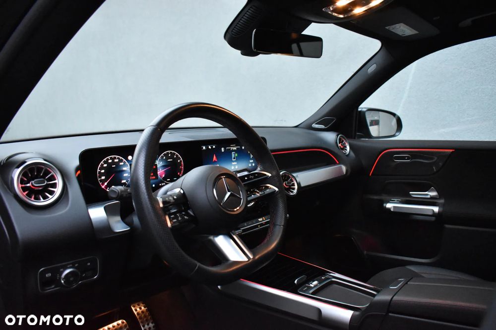 Mercedes-Benz GLB - 12