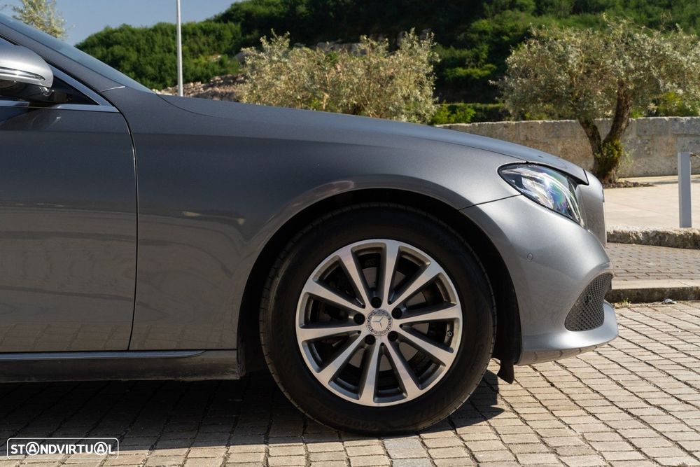 Mercedes-Benz E 220 d Avantgarde - 48
