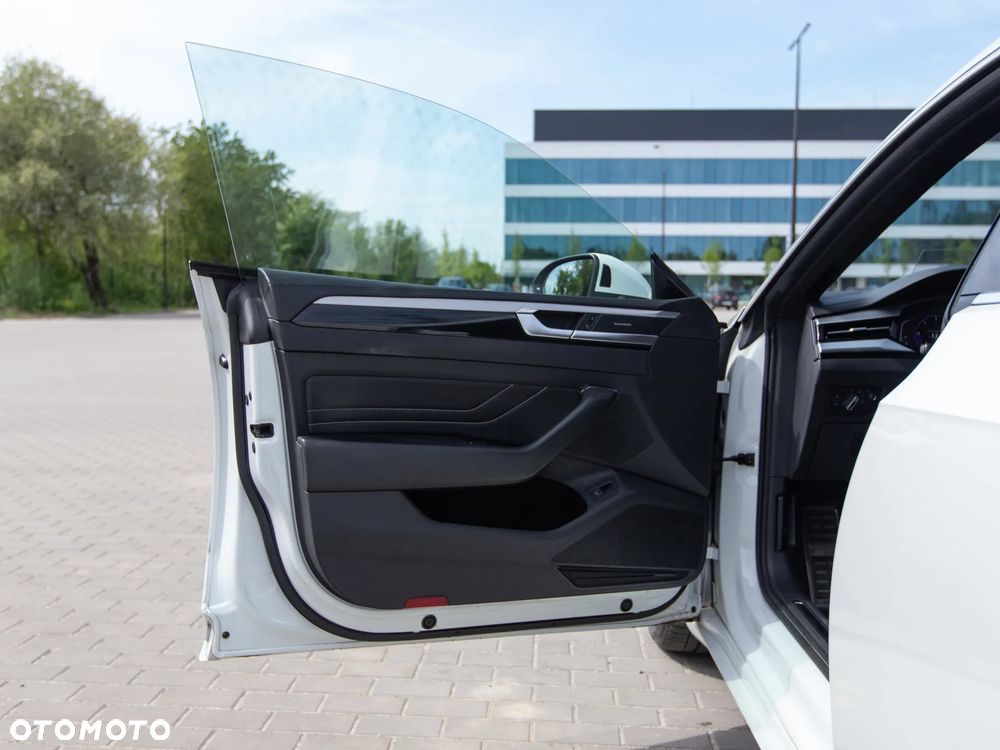 Volkswagen Arteon 2.0 TDI SCR 4Motion DSG R-Line - 15