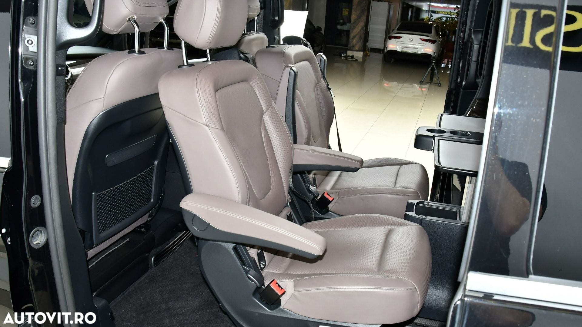 Mercedes-Benz V - 14