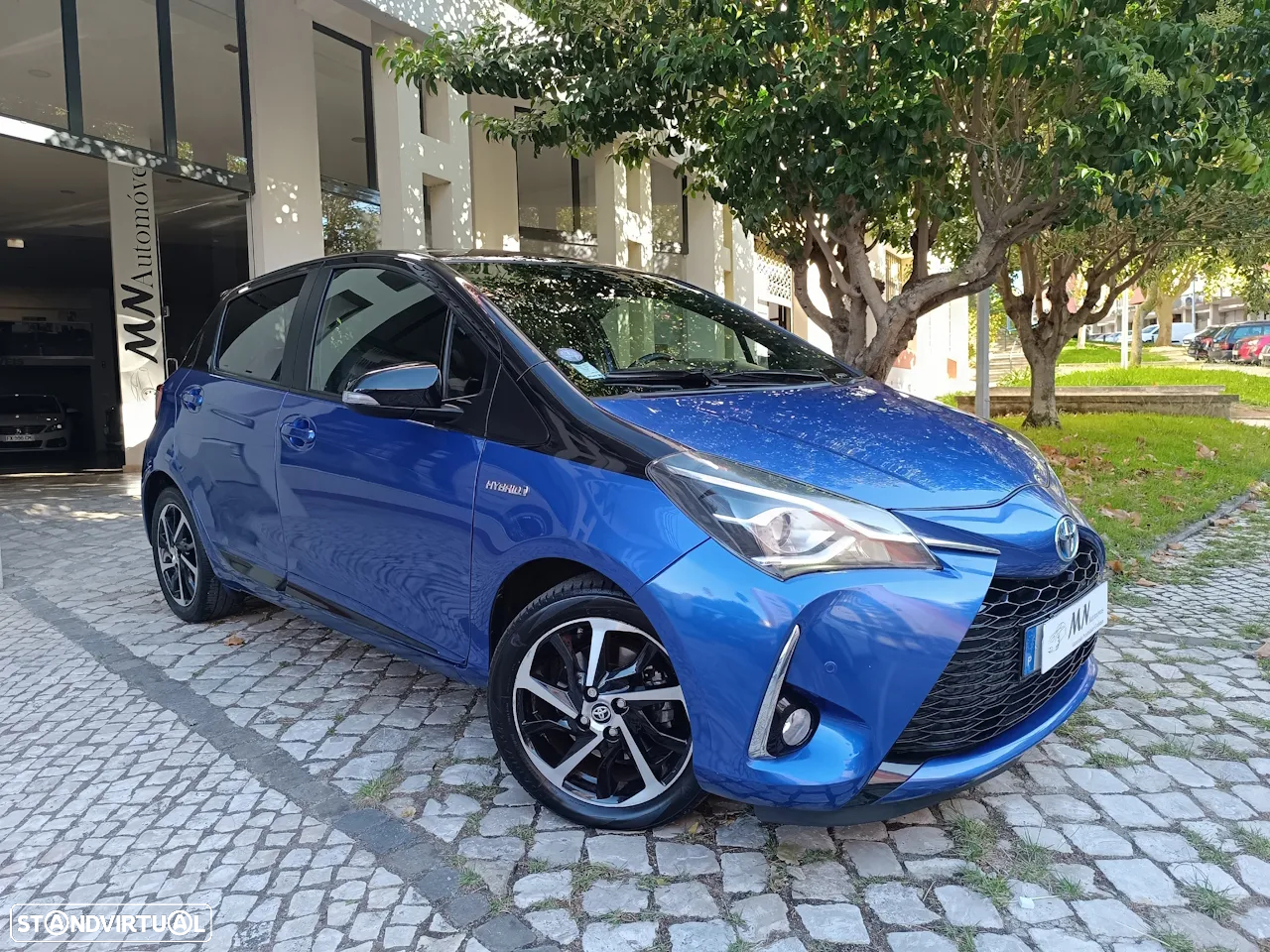 Toyota Yaris 1.5 HSD Square Collec.Blue - 4
