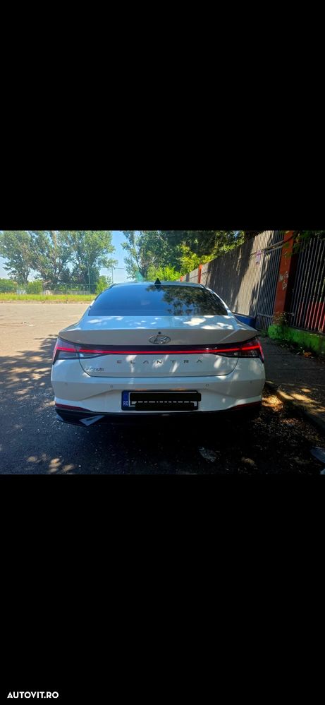 Hyundai Elantra 1.6 l 123 CP 6MT Exclusive - 5