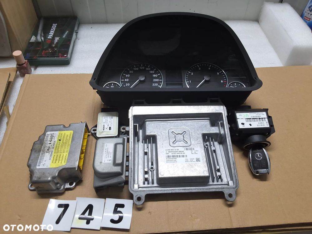 MERCEDES A-KLASA W169 ZESTAW STRONY A150 BENZYNA PO LIFCIE 2011 ROK START STOP CENA ZA KOMPLET JAK NA FOTO  A2669001200 - 1