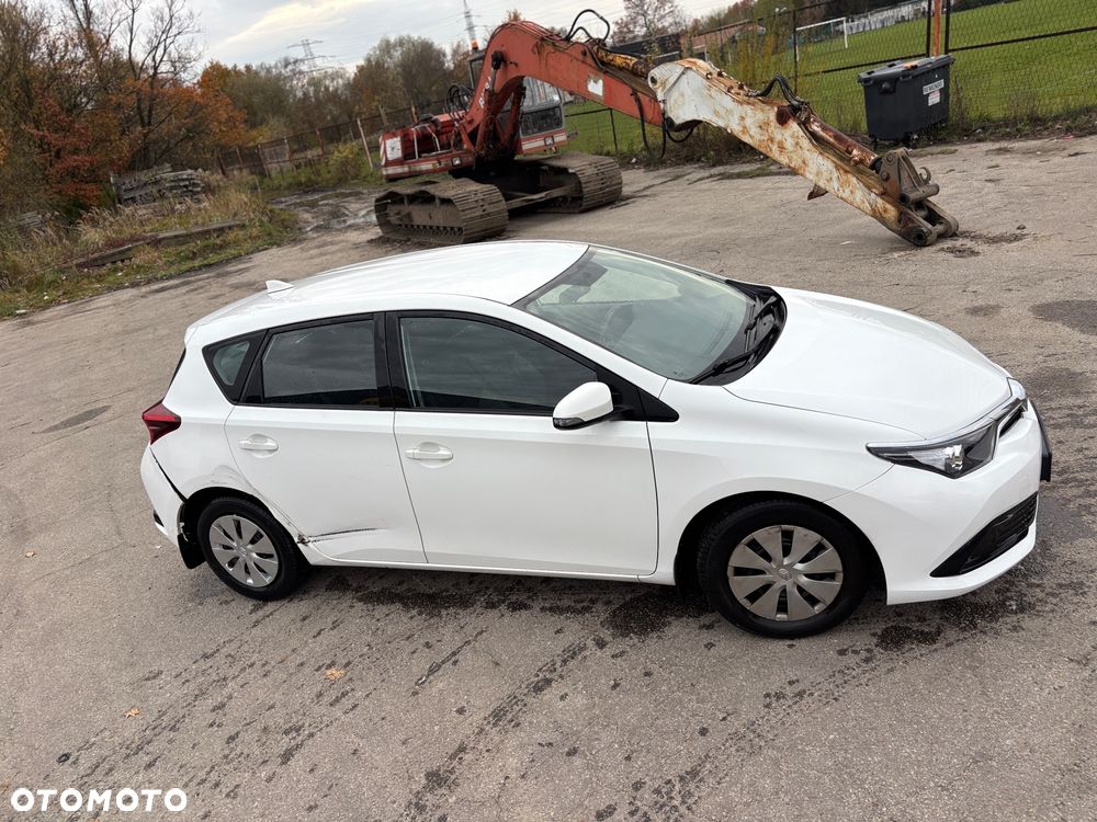 Toyota Auris 1.33 VVT-i Active - 3