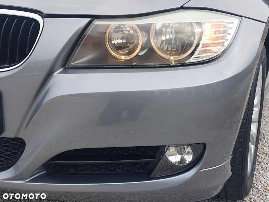 BMW Seria 3 320i Edition Lifestyle - 24