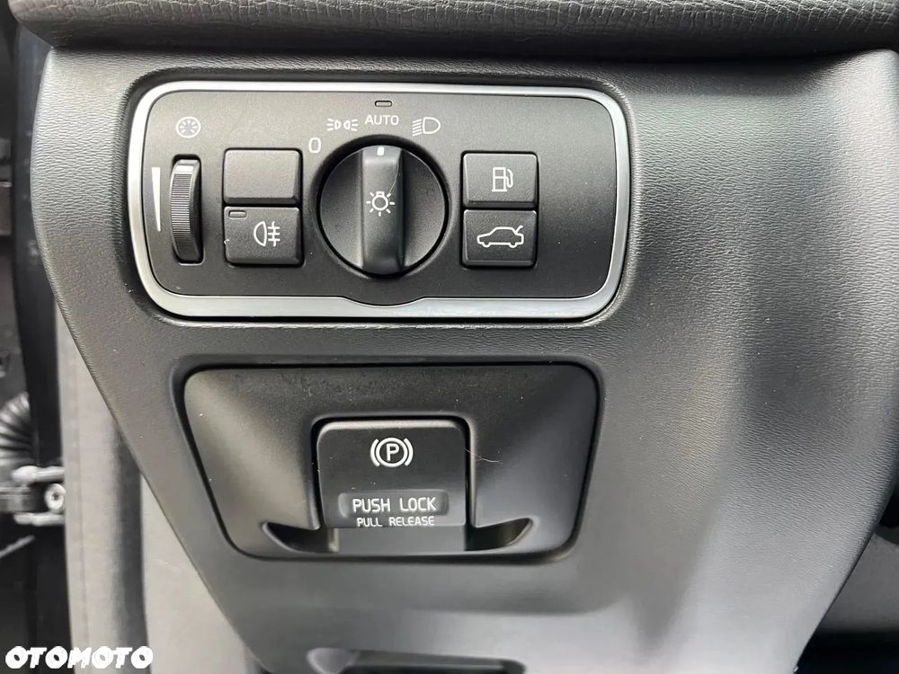 Volvo XC 60 - 18