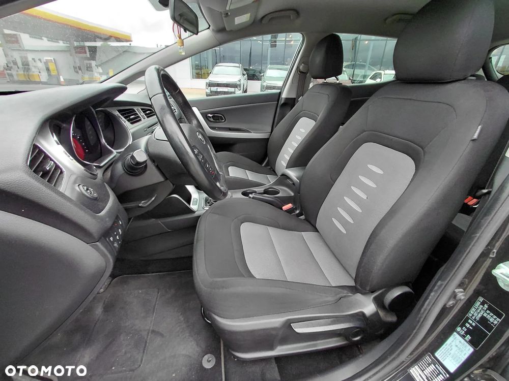 Kia Ceed 1.6 CRDi L - 11