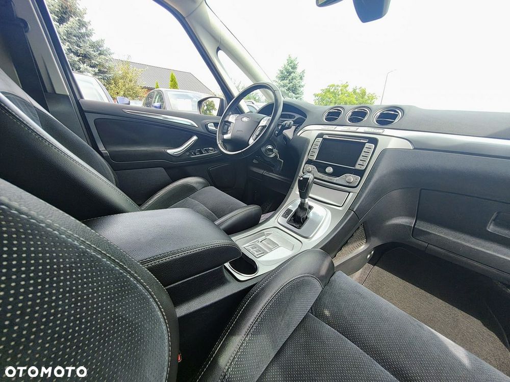 Ford S-Max 2.3 Titanium - 24
