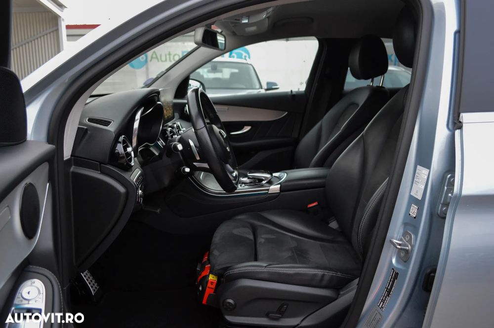 Mercedes-Benz GLC Coupe 250 4Matic 9G-TRONIC Exclusive - 31