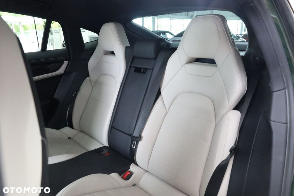 Porsche Panamera - 27