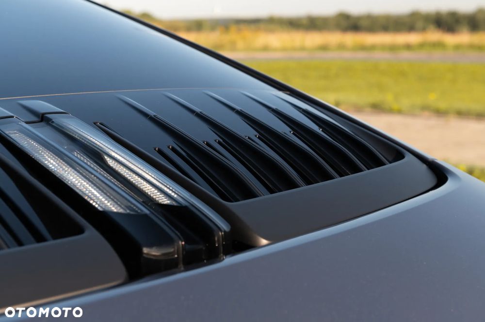 Porsche 911 Carrera T-Hybrid 4 GTS - 16