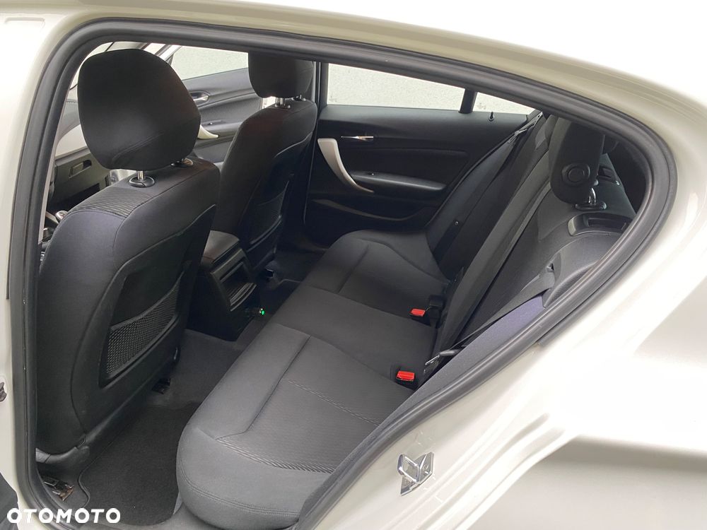 BMW Seria 1 118i - 20