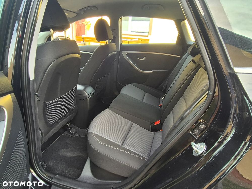 Hyundai i30 1.6 CRDi Premium - 14