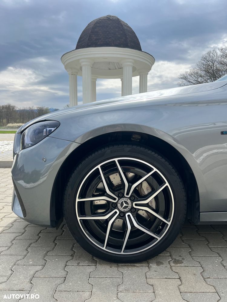 Mercedes-Benz E 300 4MATIC Aut. - 8
