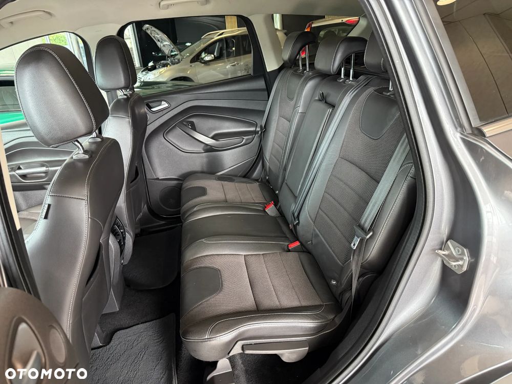 Ford Kuga 2.0 TDCi 2x4 Titanium - 19