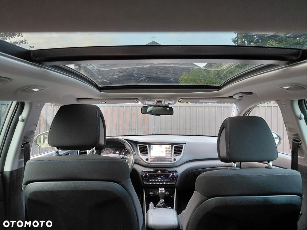 Hyundai Tucson 2.0 CRDI BlueDrive Style 2WD - 34