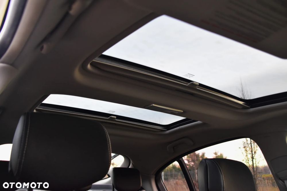 Renault Laguna dCi 175 FAP Bose Edition - 21