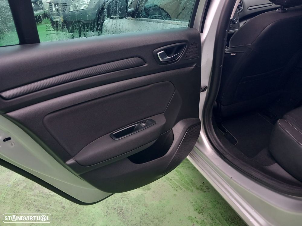 Renault Mégane Sport Tourer 1.5 dCi Limited - 17