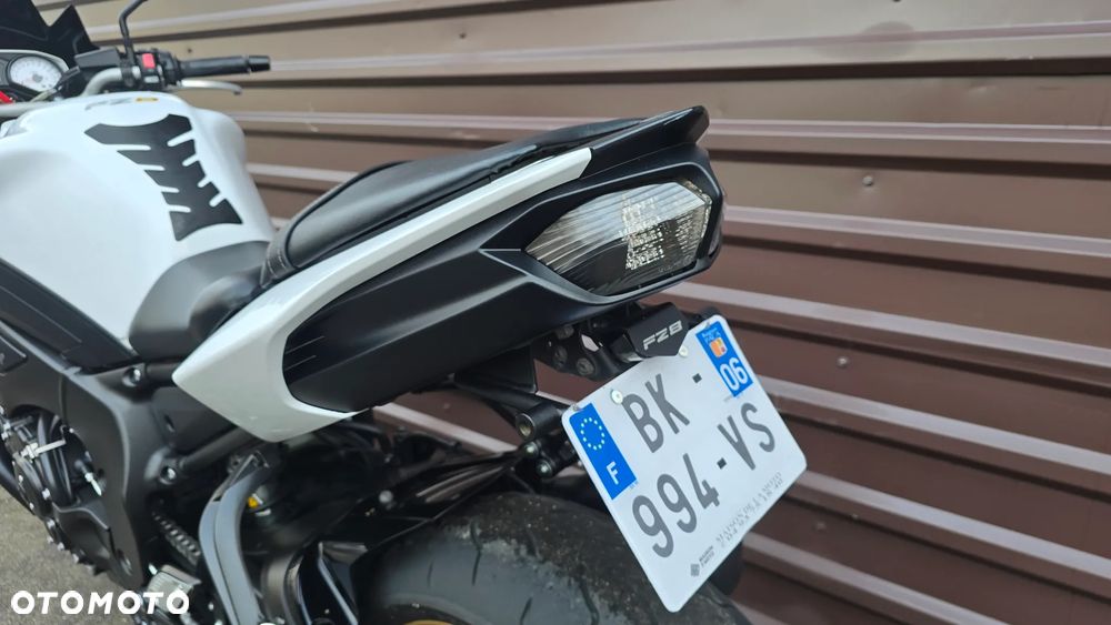 Yamaha FZ8 - 15
