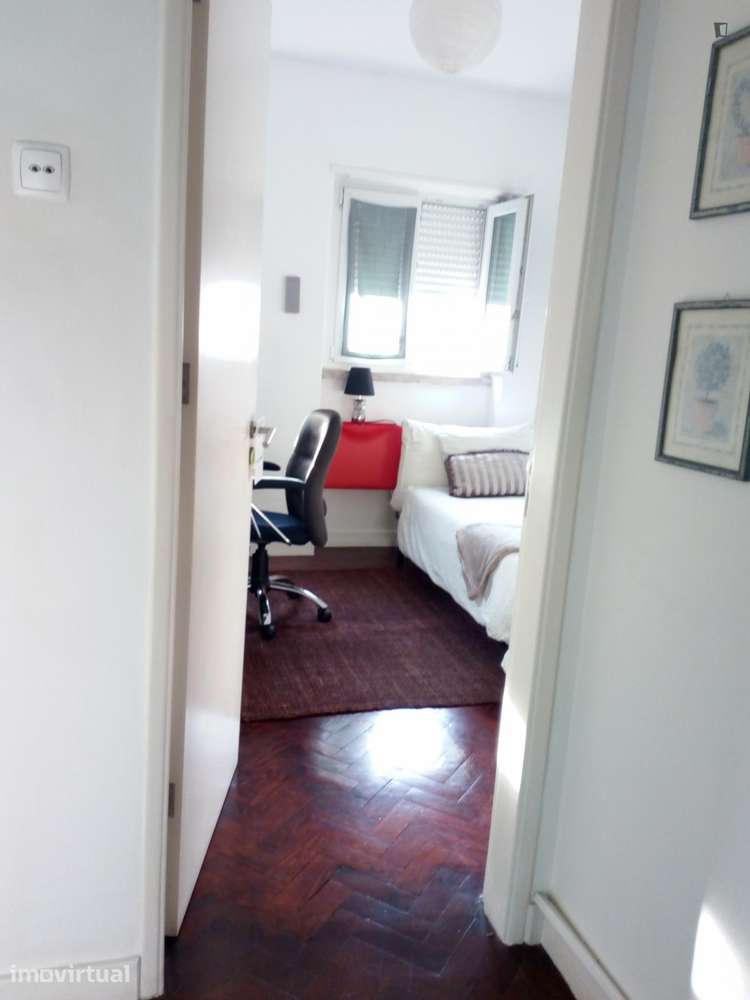 Quarto - localizado em Entrecampos Lisbon - Grande imagem: 2/9