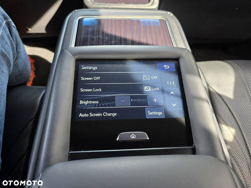 Lexus LS 500h Business Edition AWD - 35