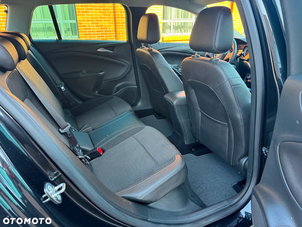 Opel Astra 1.6 CDTI Cosmo - 6