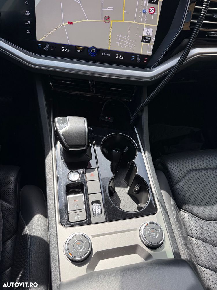 Volkswagen Touareg 3.0 V6 TDI 4Motion DPF Automatik Elegance - 8