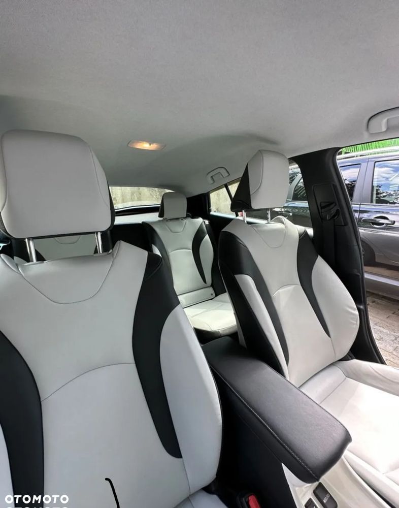 Toyota Prius Hybrid Comfort - 8
