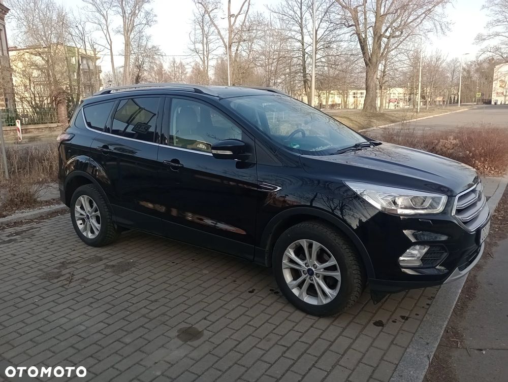 Ford Kuga 1.5 EcoBoost 2x4 Black & Silver - 1