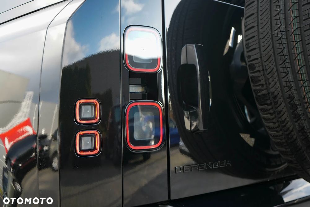 Land Rover Defender 3.0 D200 mHEV S - 9