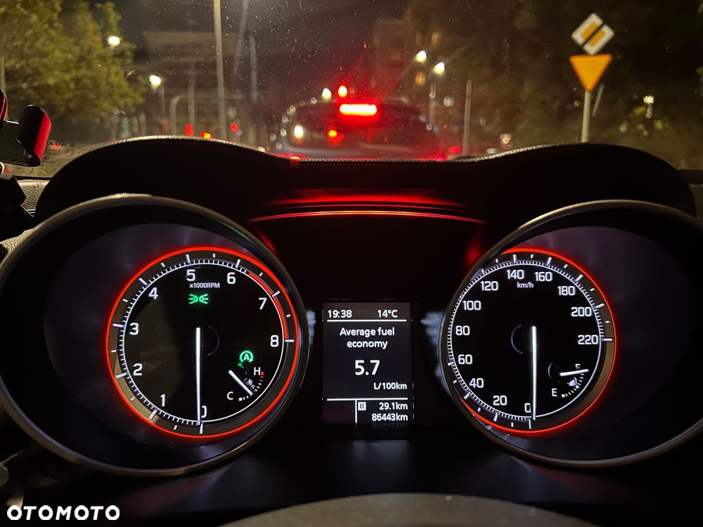 Suzuki Swift 1.2 Premium Plus - 8