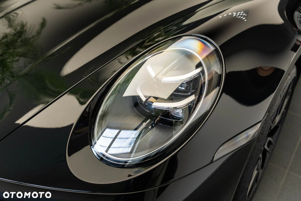 Porsche 911 Carrera 4S - 34
