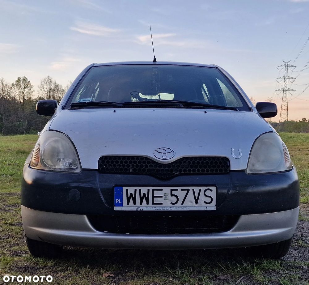Toyota Yaris 1.0 Base - 8