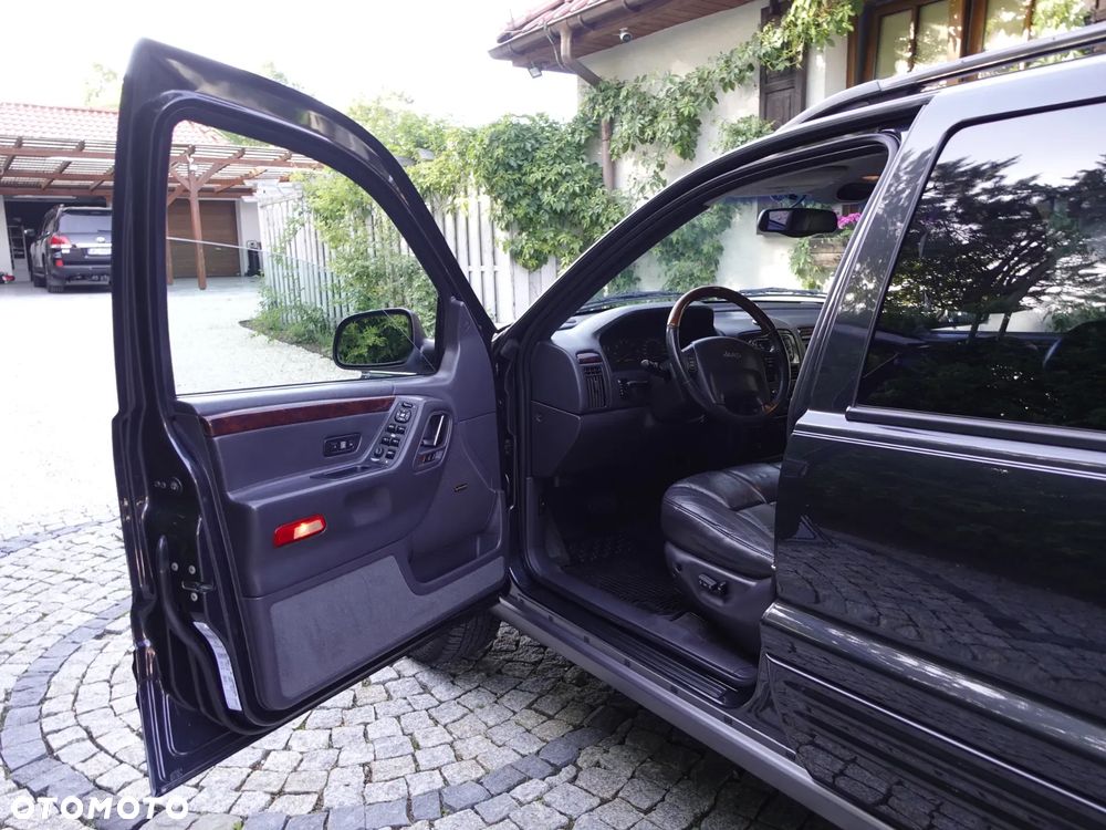 Jeep Grand Cherokee - 17