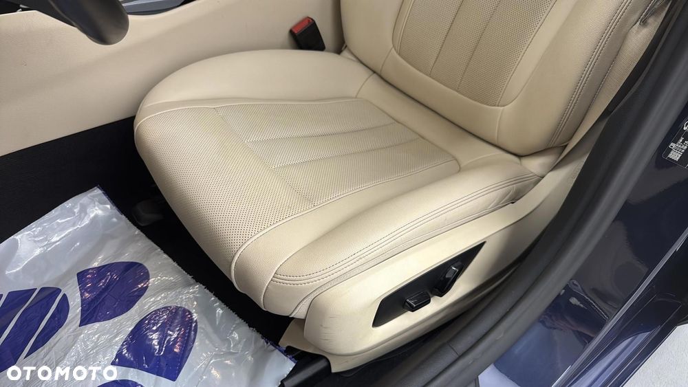 BMW Seria 5 520i mHEV sport - 13