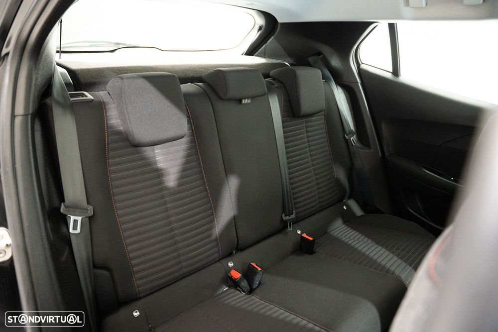 Peugeot 2008 1.2 PureTech Active - 21