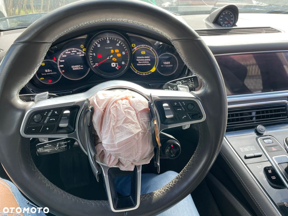 Porsche Panamera - 17