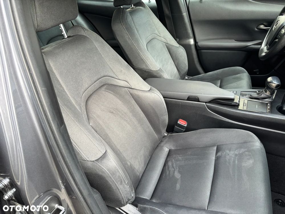 Lexus UX 250h GPF Business 2WD - 18