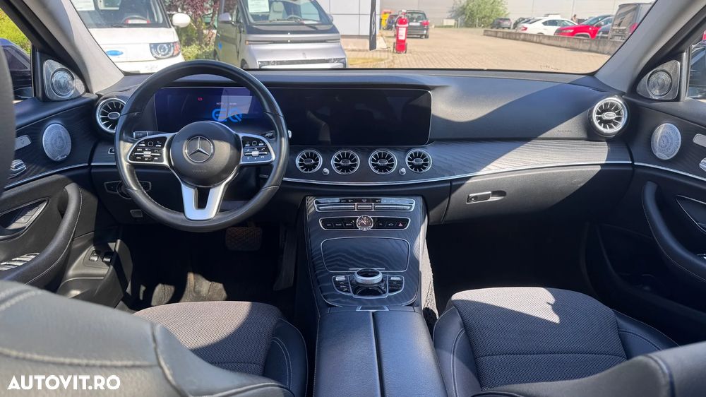 Mercedes-Benz E 300 Aut. - 29