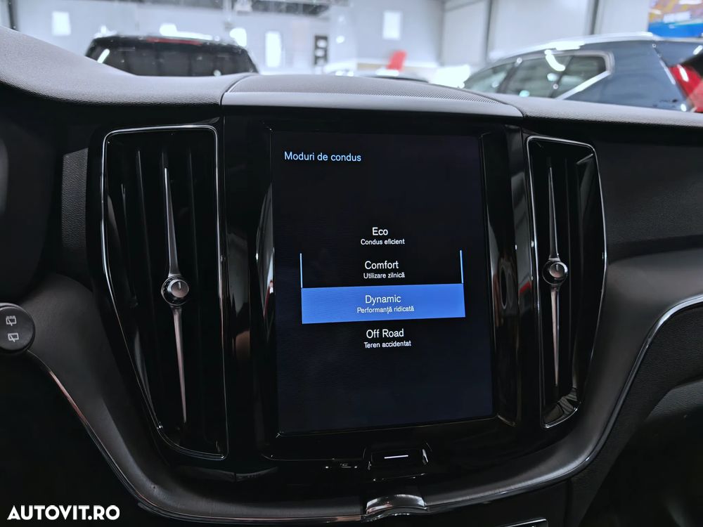 Volvo XC 60 D4 Geartronic Momentum - 19