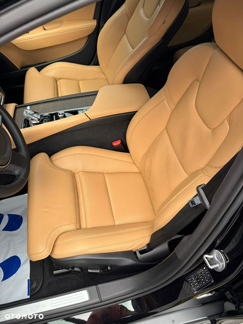 Volvo V90 Cross Country B4 D AWD Plus - 16