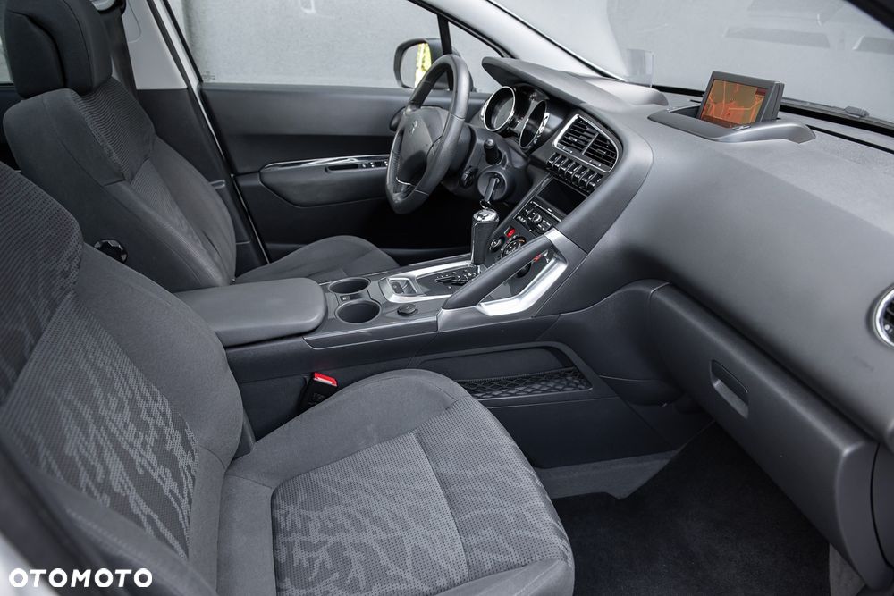 Peugeot 3008 HDi FAP 165 Automatik Allure - 29