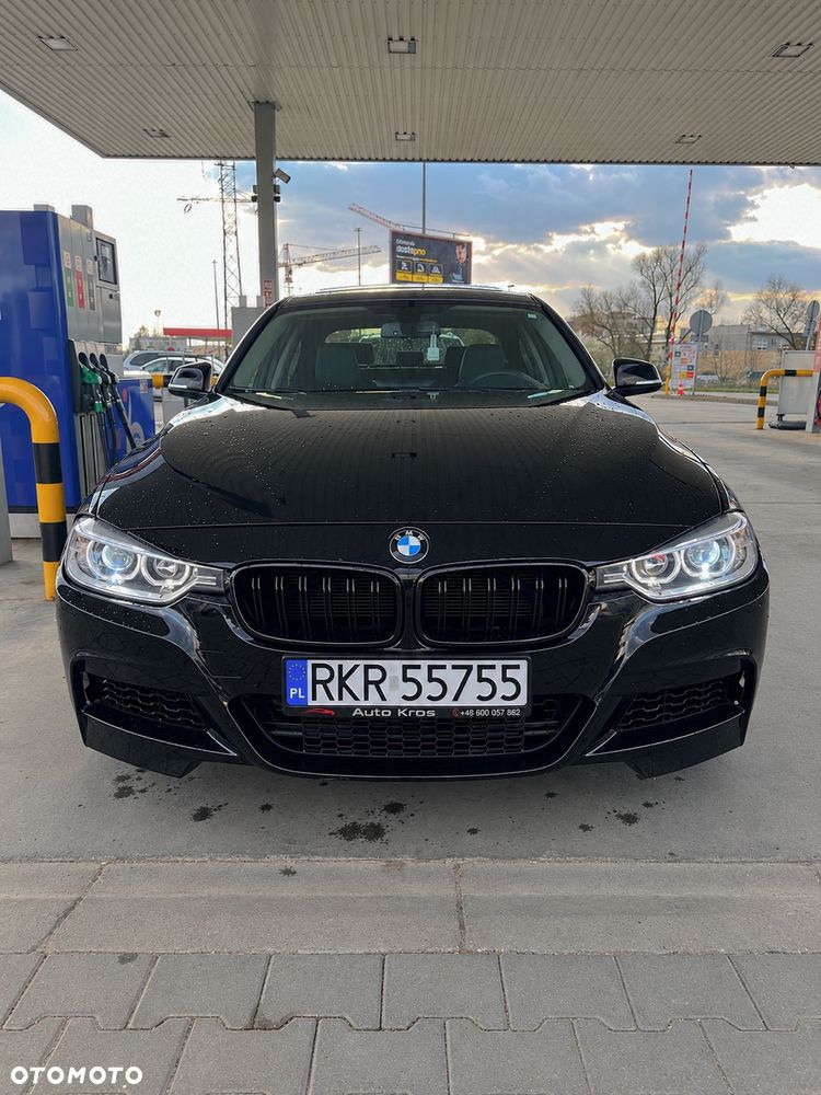 BMW Seria 3 320i xDrive - 13